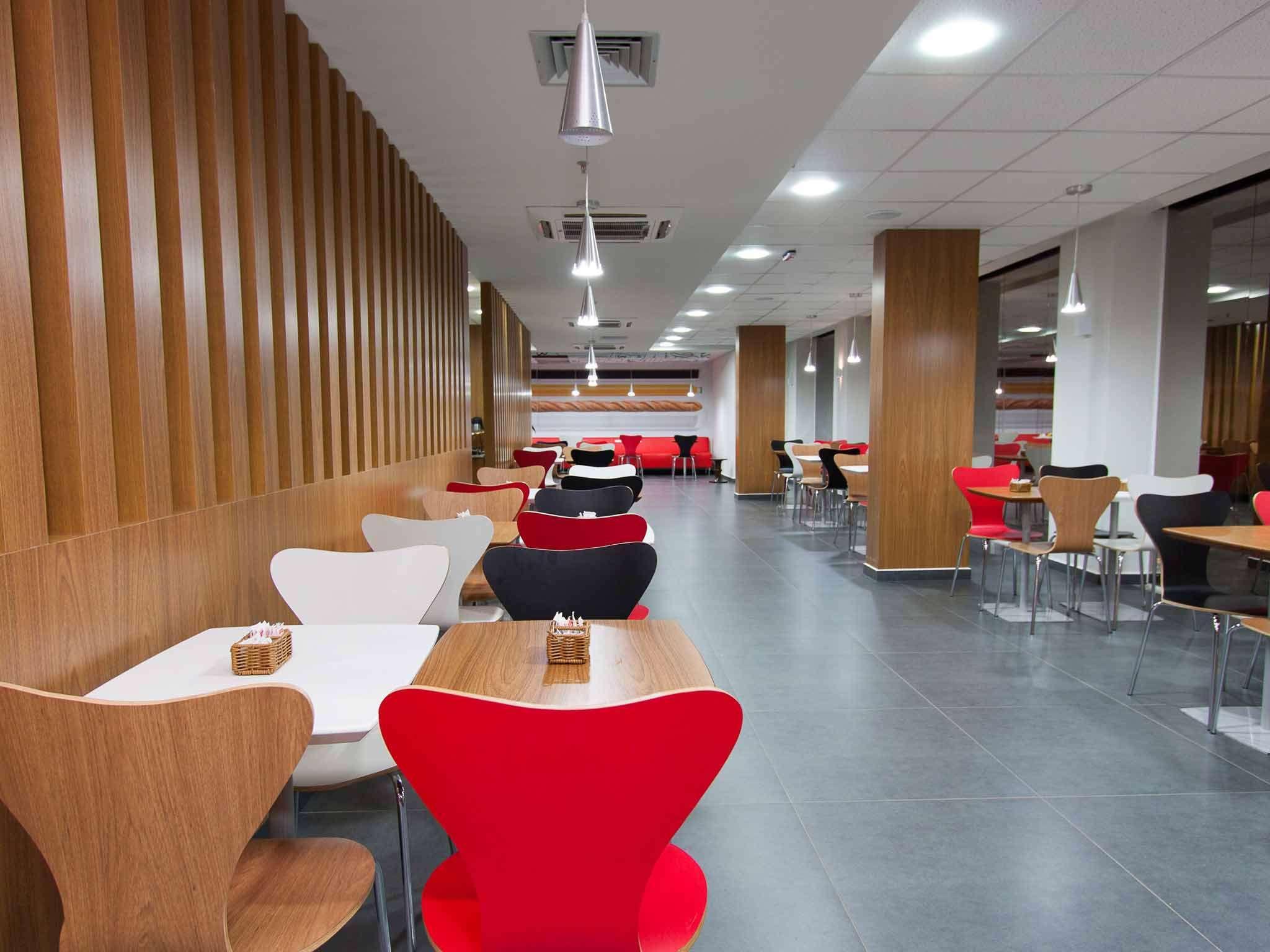 Hotel Ibis Cascavel Esterno foto