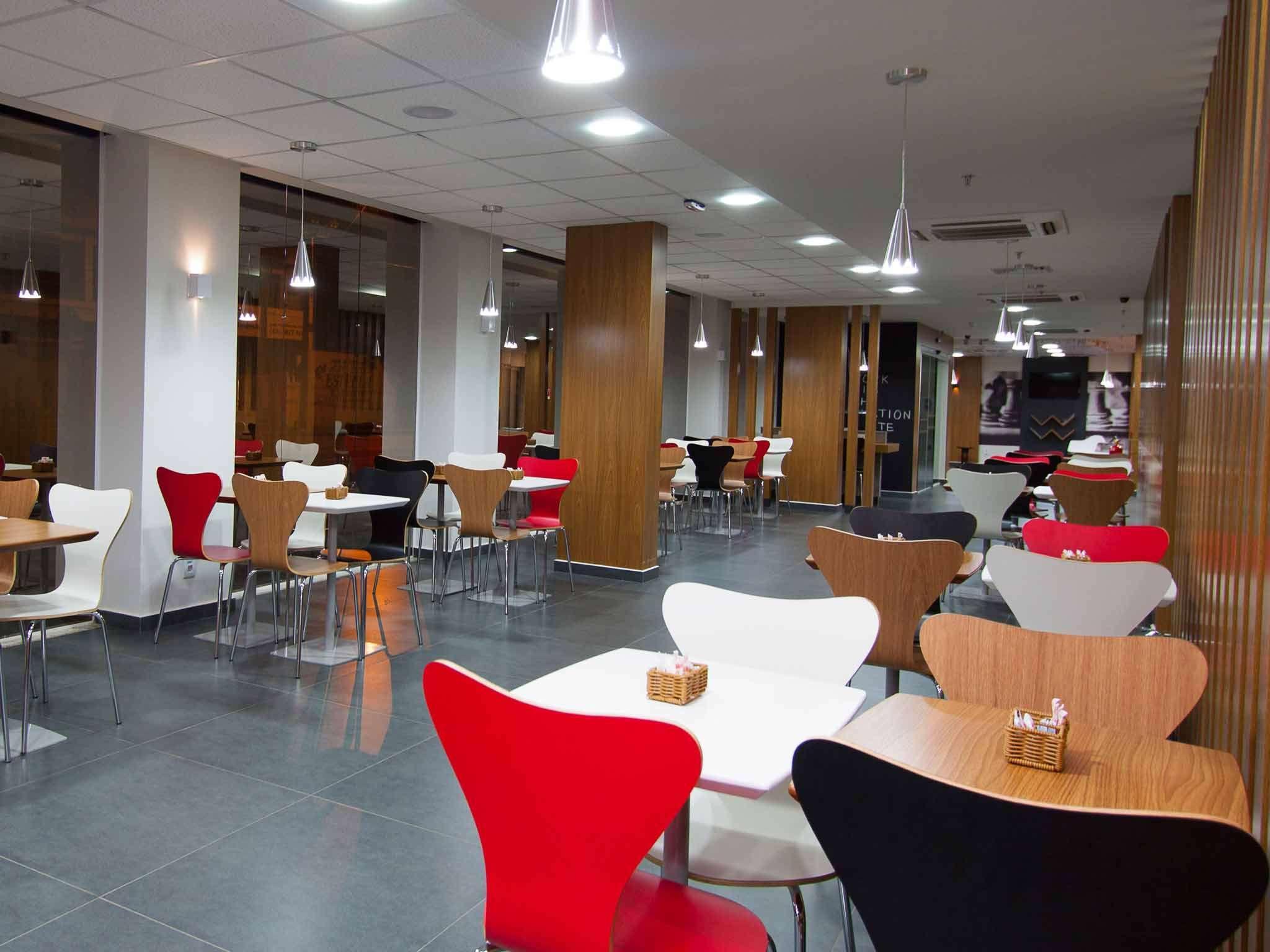 Hotel Ibis Cascavel Esterno foto
